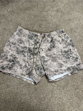 Lululemon men’s shorts XL
